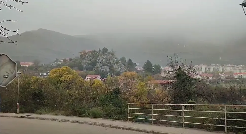 Снијег у Требињу