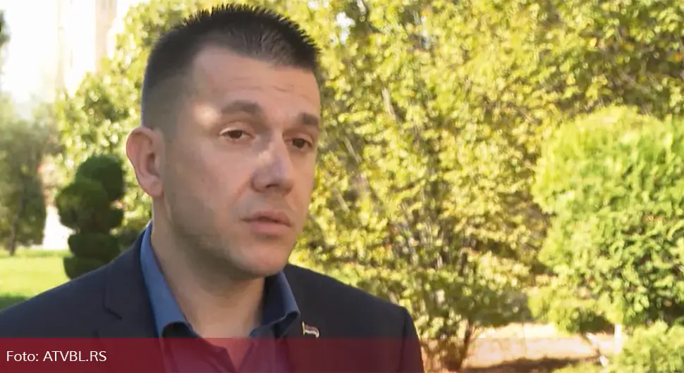Шолаја: Шмитов извјештај између осталог говори да није легално дошао у БиХ