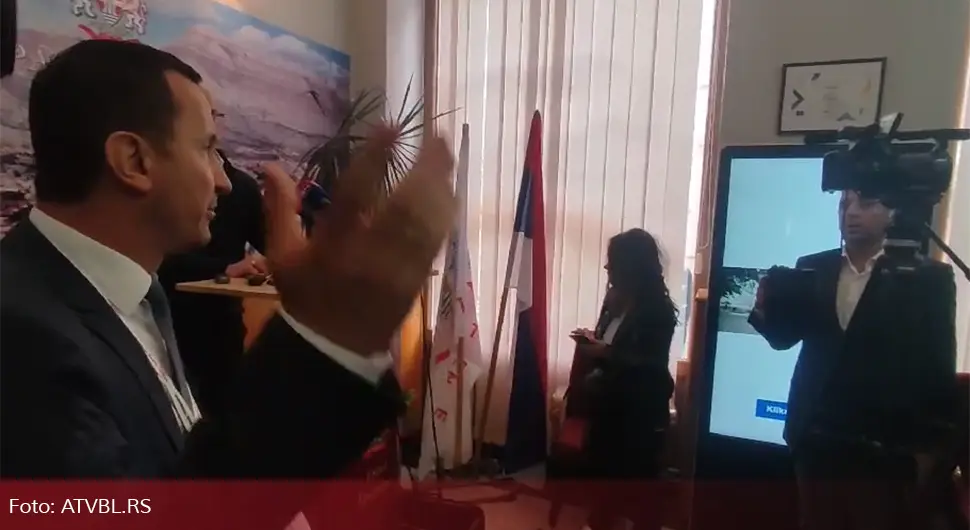 Жесток окршај Ћурића и Вукановића: "Гдје су паре?", "Треба да Вас буде срамота"