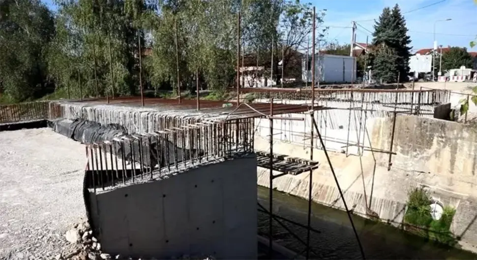 Крај радова на мосту у Дервишима заказан за изборе: Мјештани најавили блокаде!