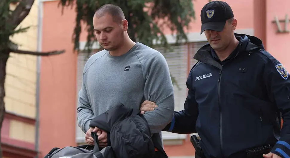 Ово је мушкарац код којег је пронађен арсенал оружја
