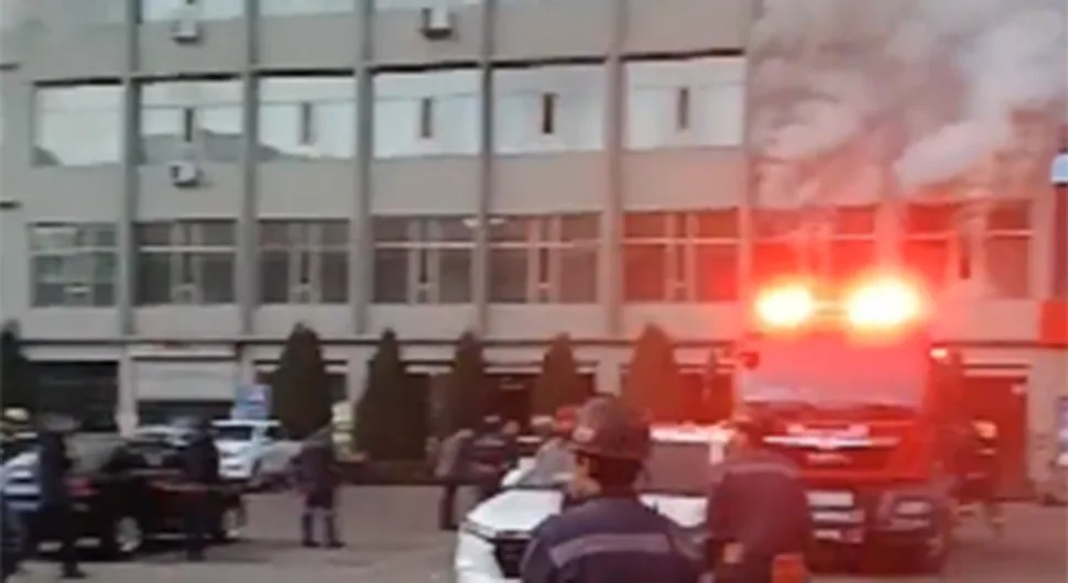 Пожар у фабрици за производњу угља, има погинулих
