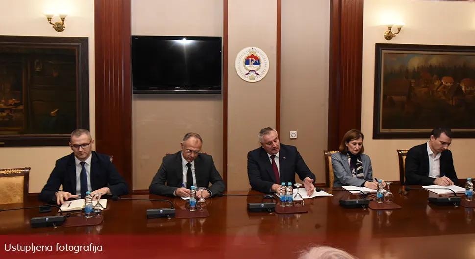 Вишковић са делегацијом ЕУ: Свих 14 приоритета рјешавати у пакету