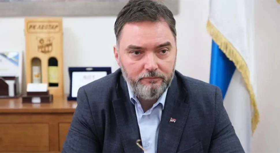 Кошарац о провокацијама Конаковића и Никшића: Неозбиљно и тужно
