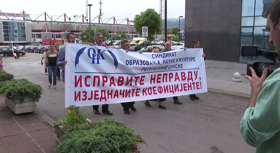 Проблеми у Министрарству просвјете и културе