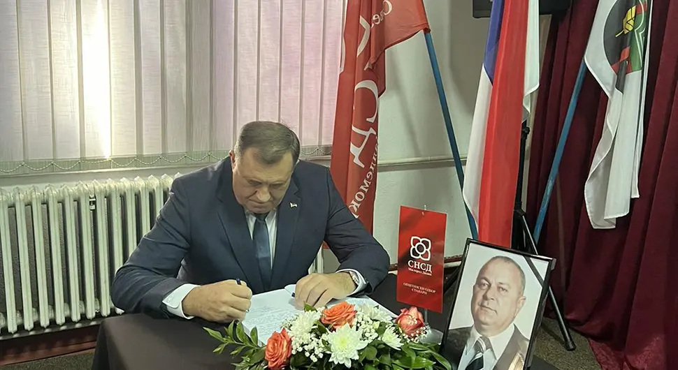 Додик се уписао у књигу жалости поводом смрти Горана Јеринић