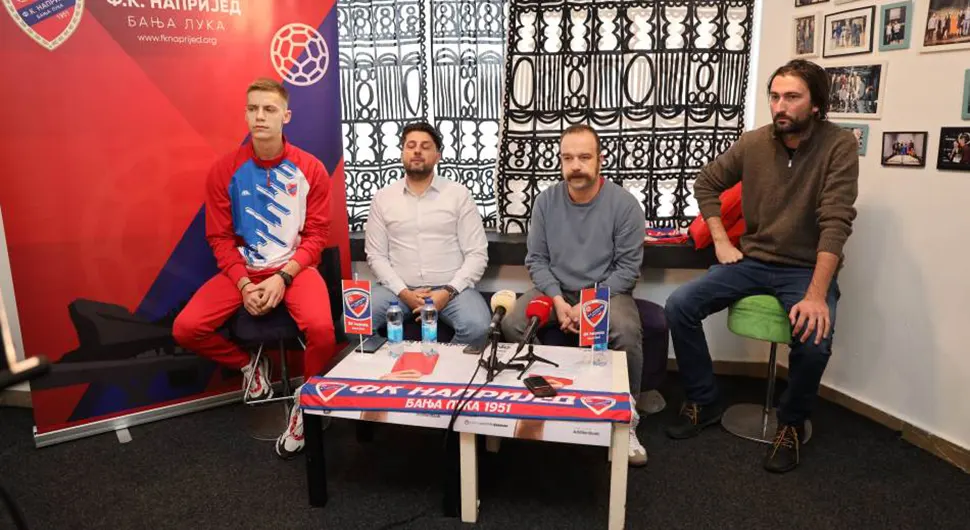 Донаторска представа ГП Јазавац за Напријед!