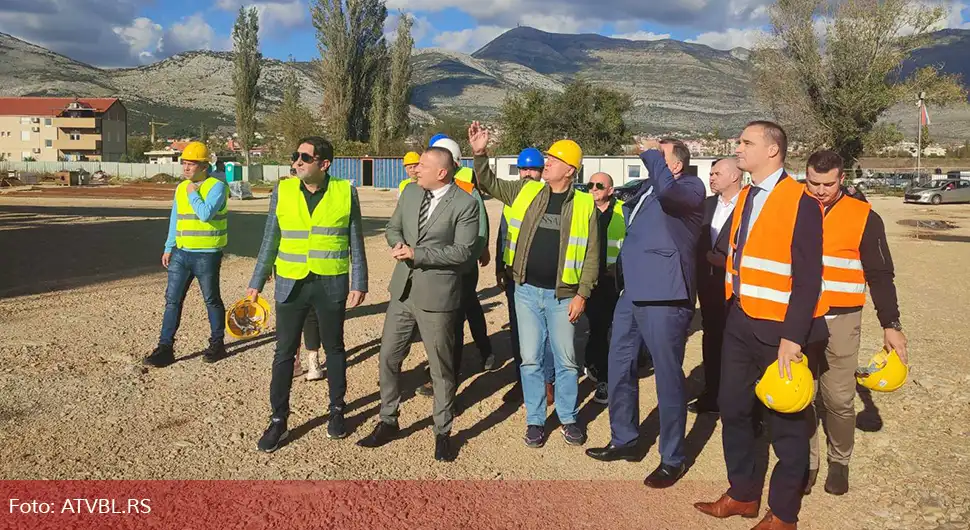 Додик обишао локацију на којој се гради нова болница