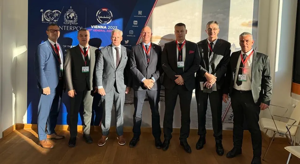 Нешић са представницима ИНТЕРПОЛ-а и ДЕА-е: Стати у крај трговини наркотицима на “балканској рути”