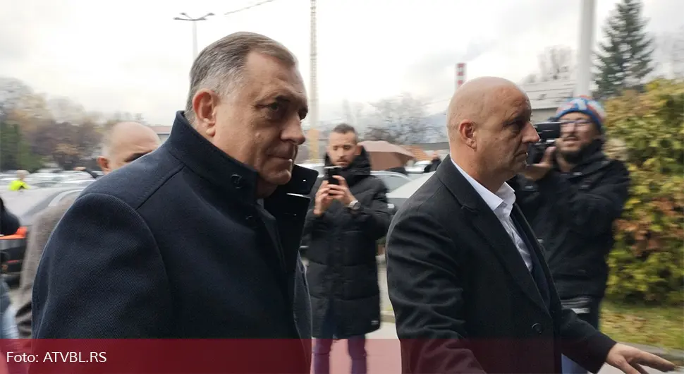 ''Трагикомичан покушај тужиоца и судија Суда БиХ у поступку против Додика и Лукића''