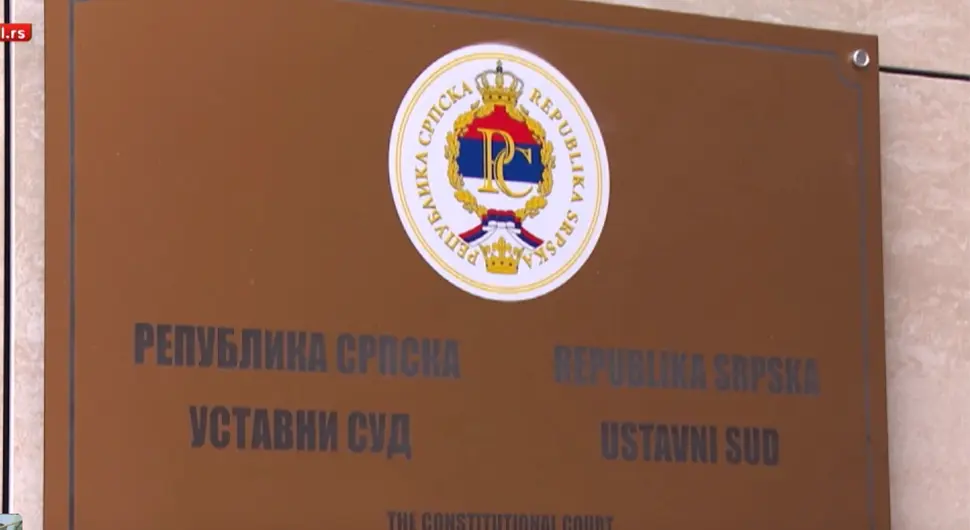 Српска пружа отпор узурпацији Шмита