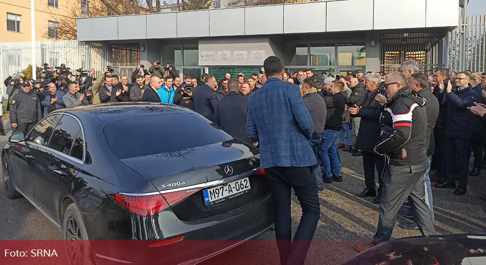 "Да ли сте предузели мјере на осигурању безбједности предсједника Додика?"