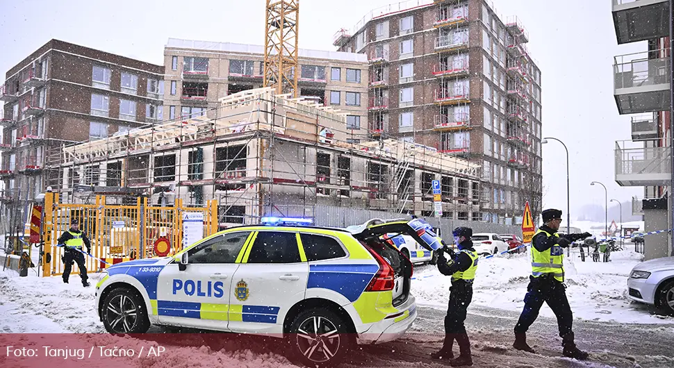 Лифт пао са 20 метара, у њему било петоро људи