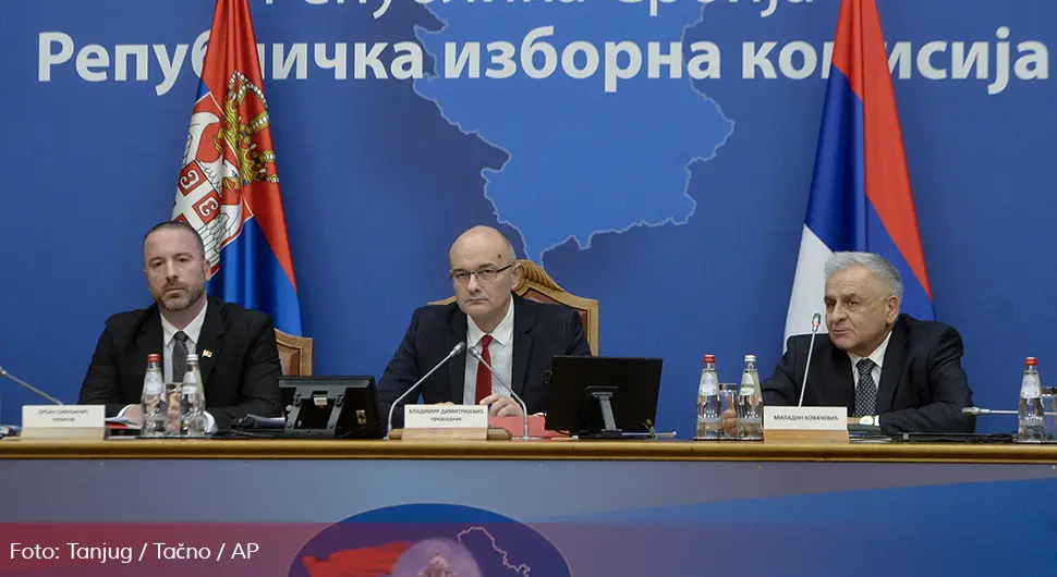 РИК тражи провјеру навода о фантомским бирачима у Србији