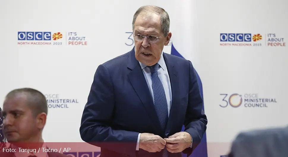 Лавров: Запад са манијакалном упорношћу подстиче Украјину на сукоб са Русијом