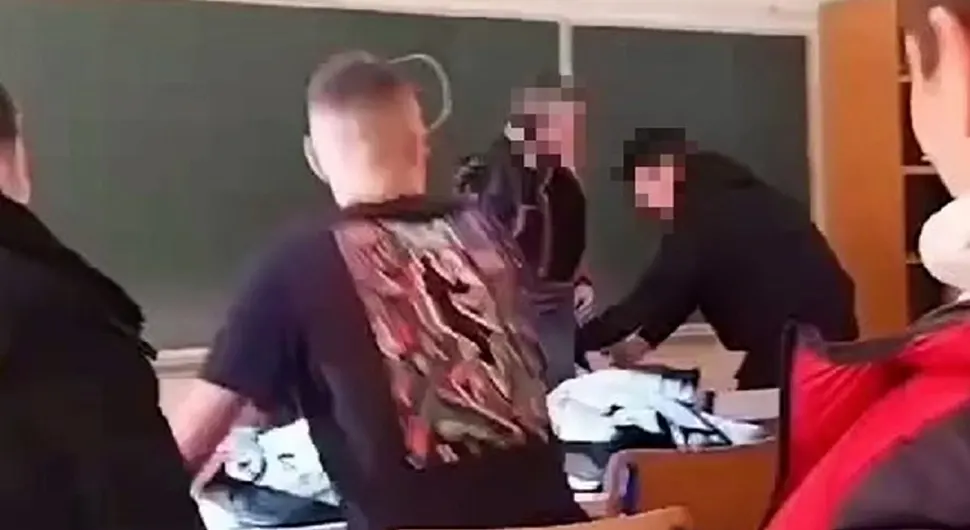 Брутална туча професора и ученика у разреду, наставник ће добити отказ