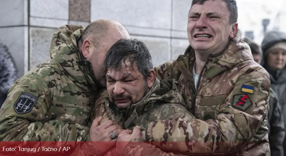Нова руска тактика разара Украјину - али постоји један проблем