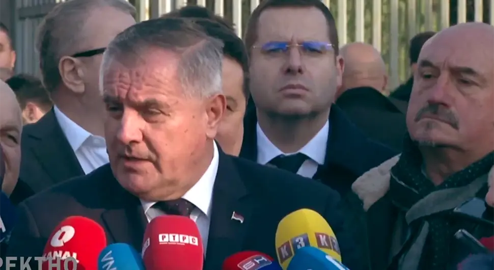"Влада Српске ће тражити да се пониште сви процеси док су Дебевец и Осмица били на функцији"