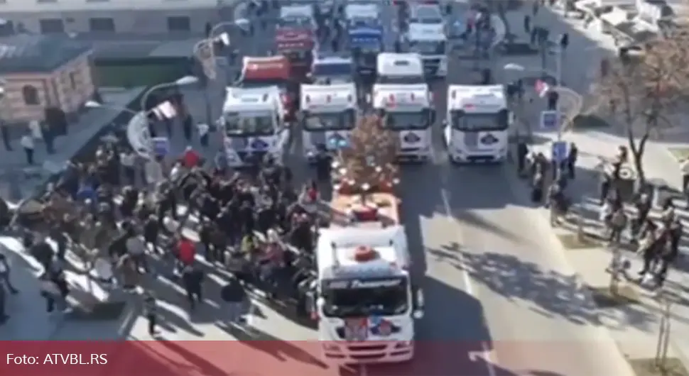 Дефиле камионџија поводом Бадњег дана и Дана Републике