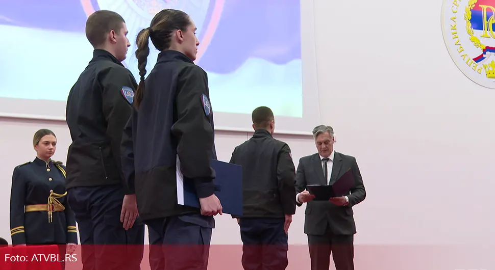 Потписани уговори са кадетима 26. класе Полицијске академије