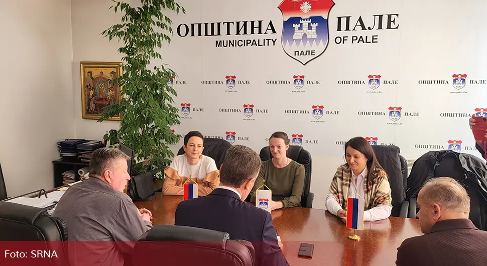 Пале: Мајкама са четворо и више дјеце мјесечна накнада од 120 КМ