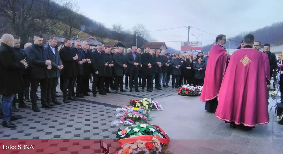 Освештан обновљени спомен-комплекс у Кравици