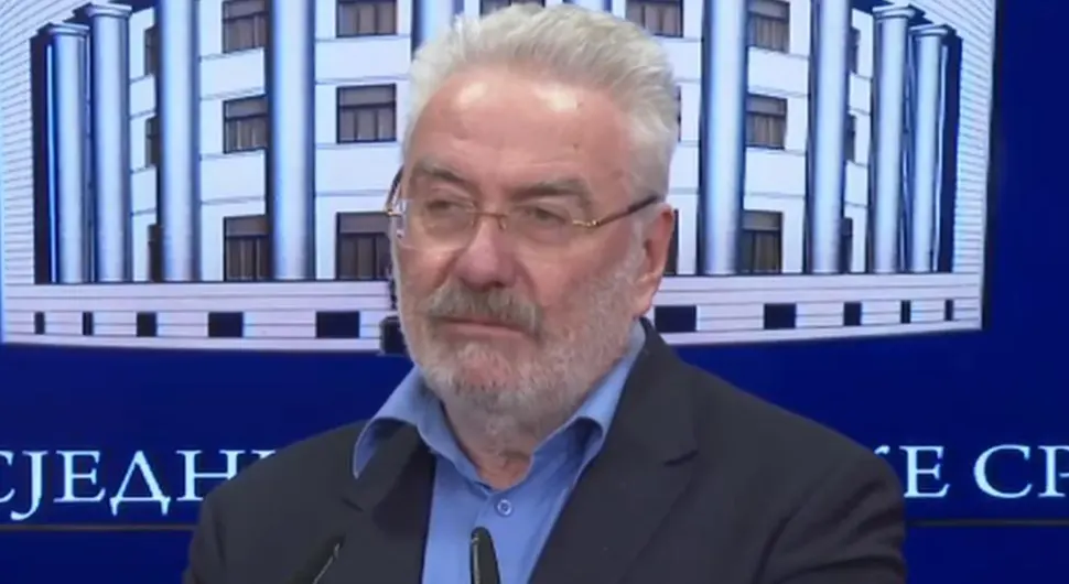 Несторовић: Резолуција о Сребреници опомиње Србе да раскрсте са западом