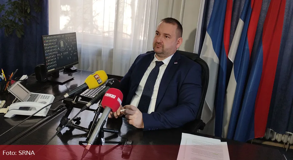 Нуждић: Узуновићева пристрасна и не може судити Додику