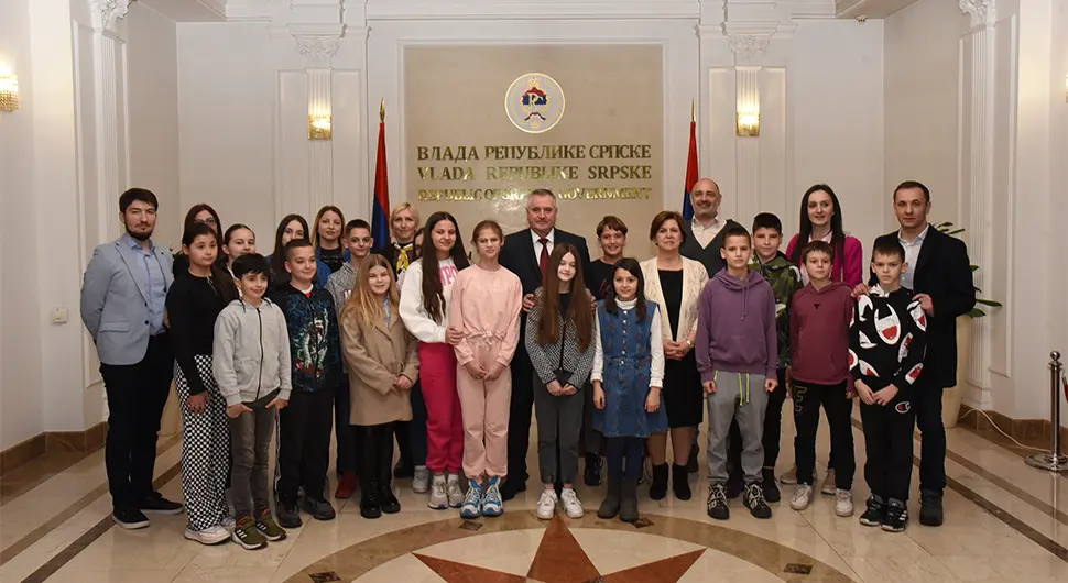 Вишковић угостио основце из Добоја и Аранђеловца