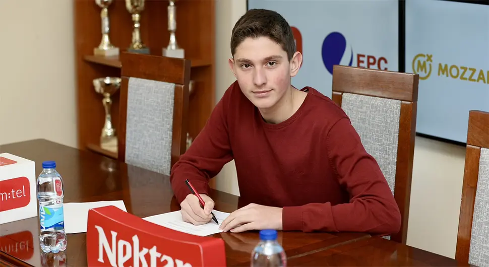 Млади Матеј Декет потписао за Борац
