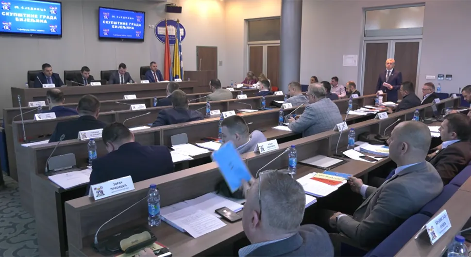 Кредитно задужење за помоћ пољопривреди у Бијељини