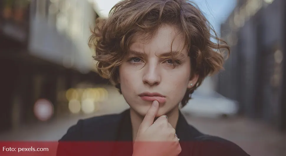 Најпопуларније фризуре за прољеће које скидају године