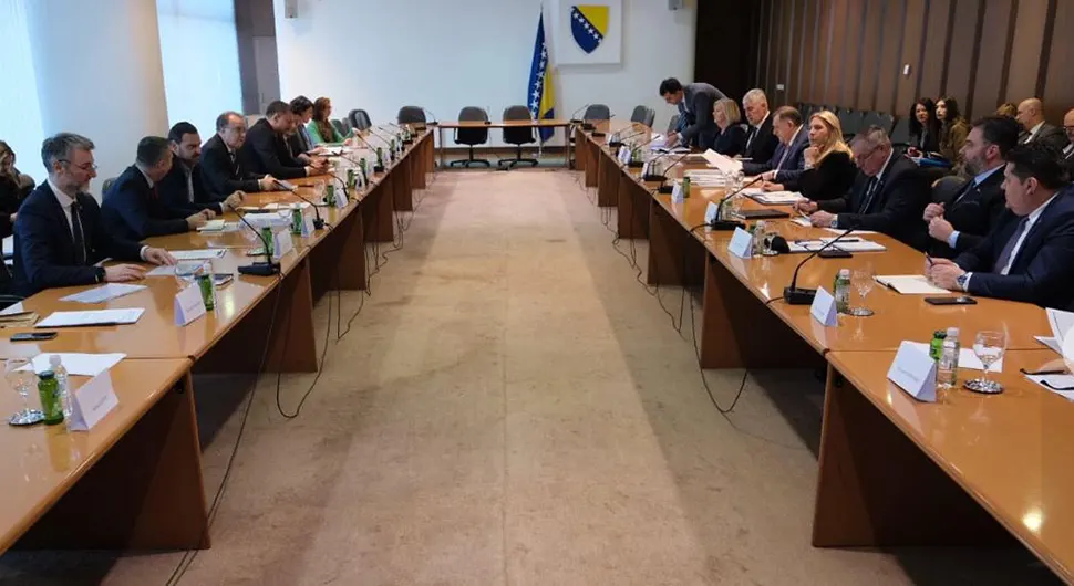 Конференција за новинаре након састанка странака у власти на нивоу БиХ