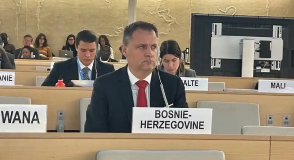 Вујић на сједници Савјета УН: Шмит крши људска права у БиХ