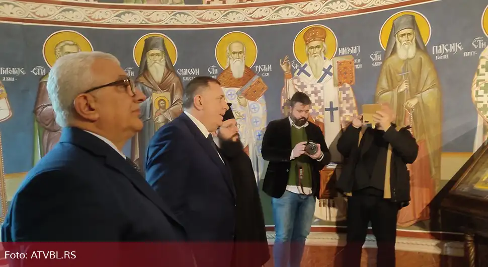 Додик посјетио Саборни храм Христовог Васкрсења