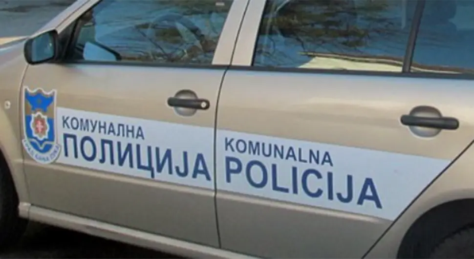Два мушкарца вријеђала комуналне полицајце у Бањалуци, један ухапшен