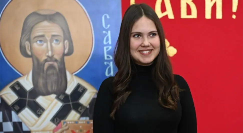 Добила Светосавску награду: Бањалучанка и поред борбе са болешћу остаје одличан ученик