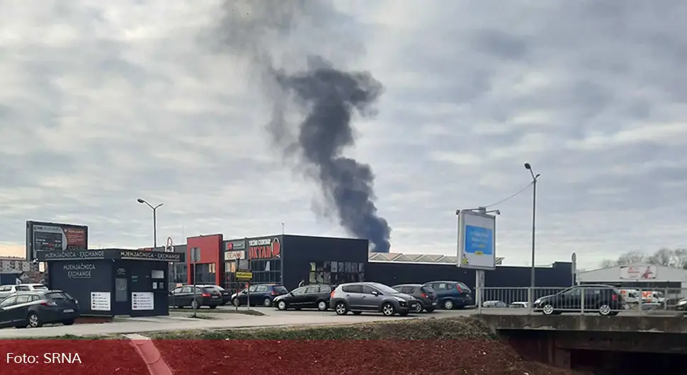 Пожар на дивљој депонији код Бијељине