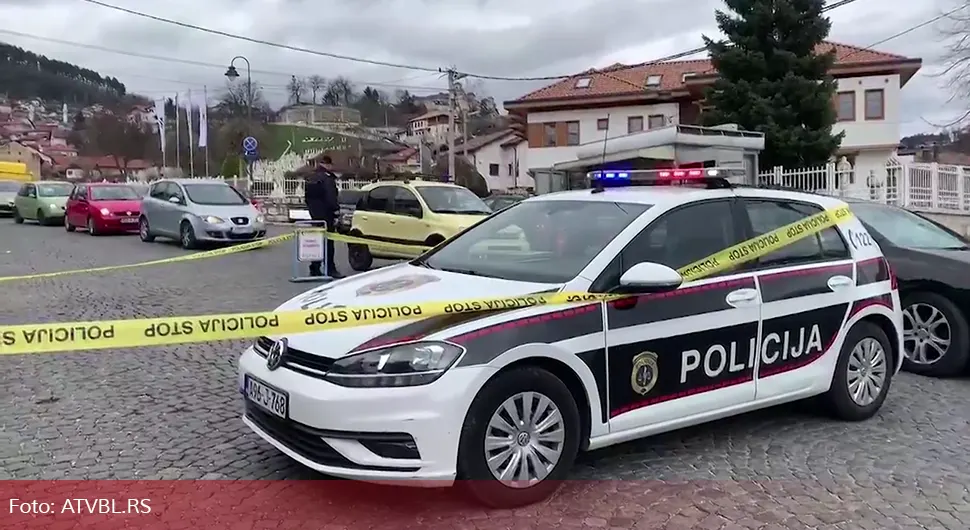 У стравичној саобраћајки погинуо младић