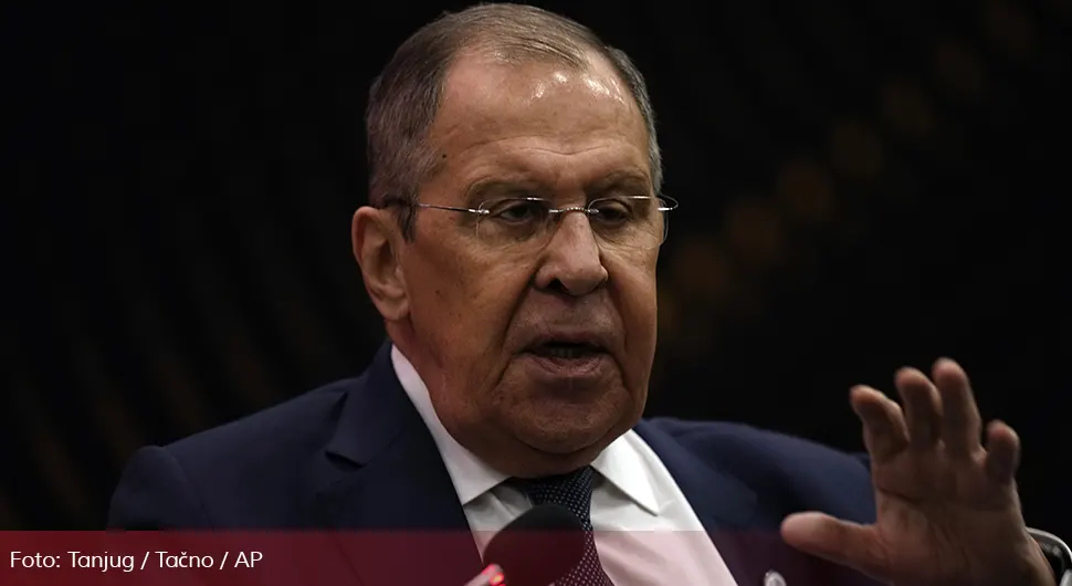 "НАТО жарко жели на исток"