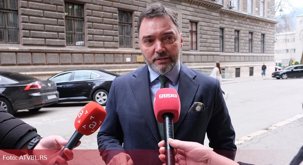 Кошарац: За разлику од Конаковића, Врањеш поступио на уставан начин