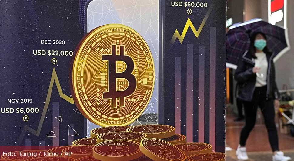 Биткоин снажно порастао