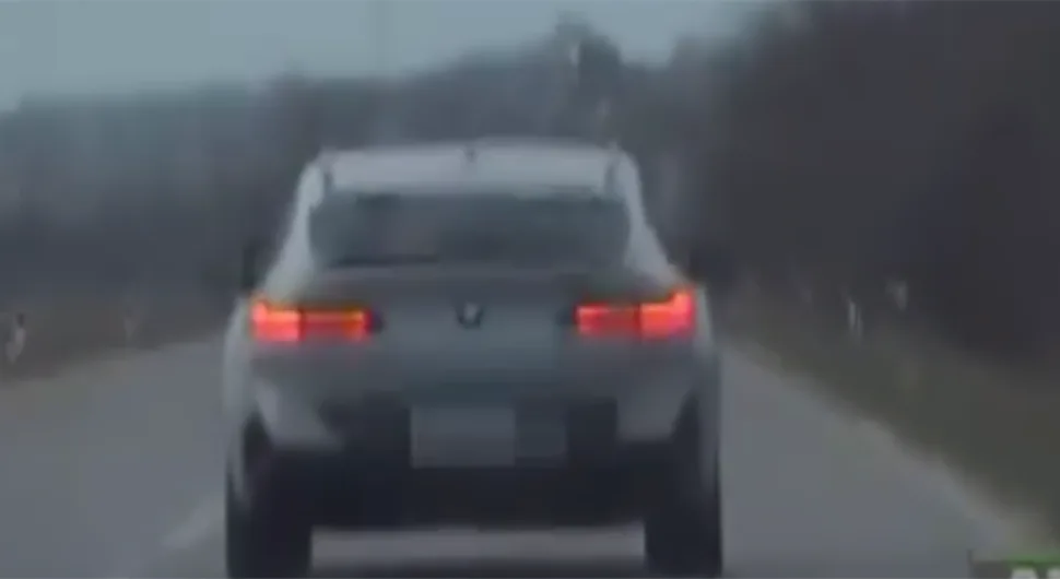 Жена (50) BMW-ом јурила више од 220 километара на час