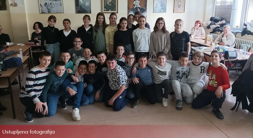 Бањалука: "Хитан родитељски састанак" се претворио у најљепшу честитку за 8. март