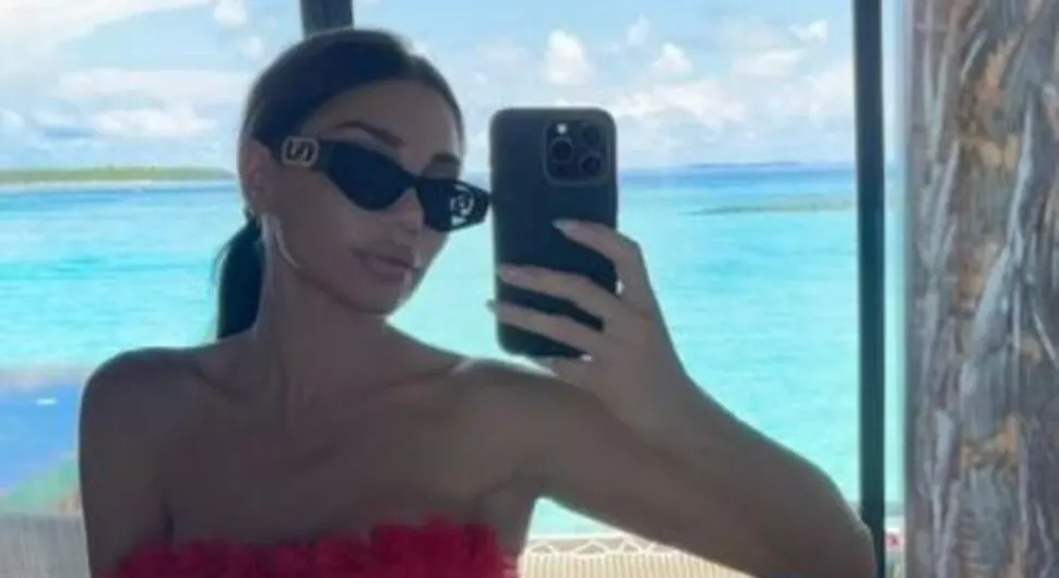 Скинула се жена Пеђе Јовановића и запалила друштвене мреже