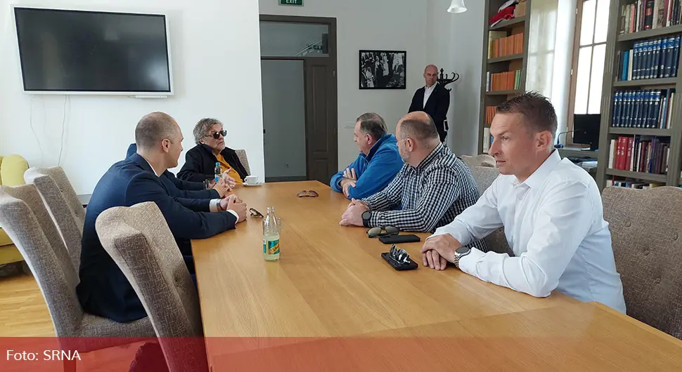 У току састанак Додика, Кустурице, Елека и челних људи Вишеграда