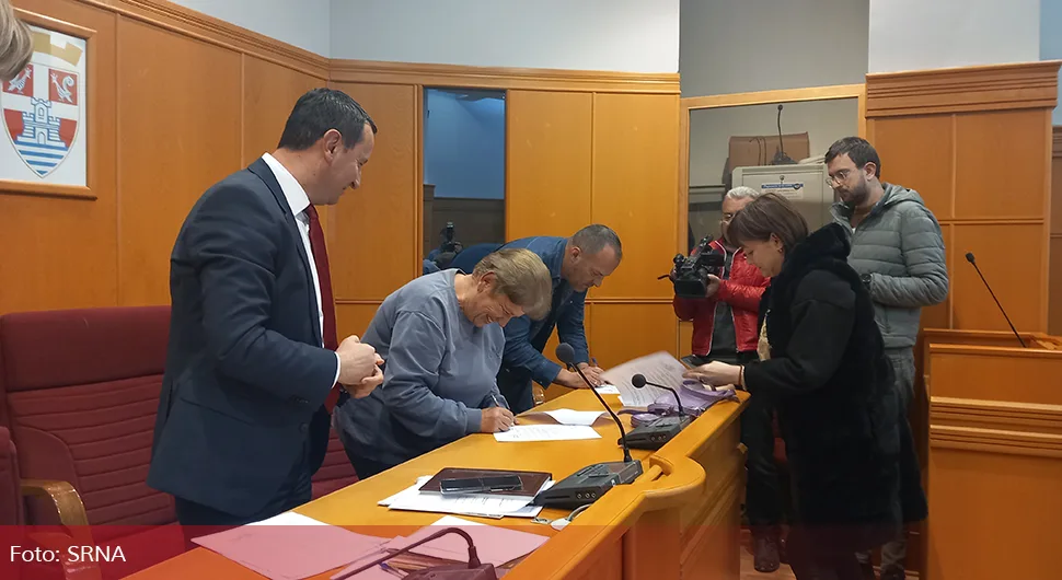 У Требињу потписани уговори о стипендирању студената