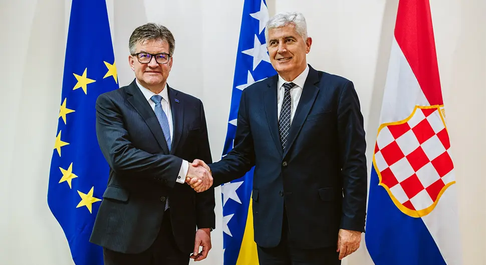 Човић и Лајчак: Политички лидери морају остати посвећени проналаску рјешења