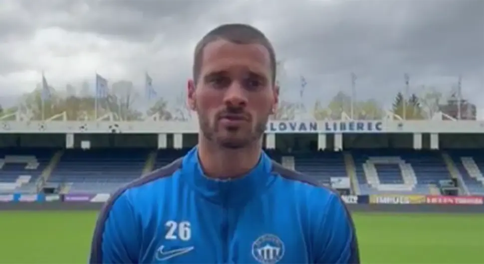 Лука Куленовић тресе мреже у дресу Слована