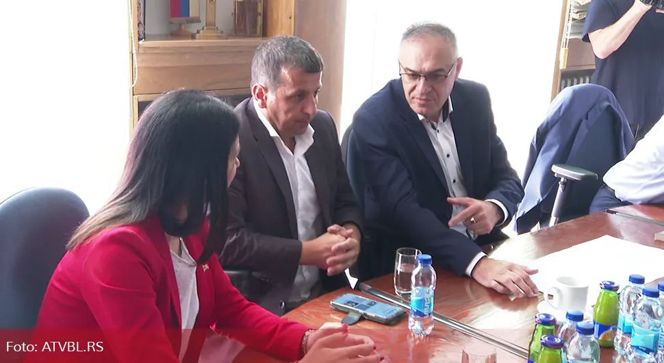 Опозиционари у Сарајеву куде Српску